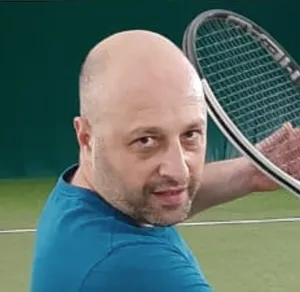 ივა ხოჭოლავა